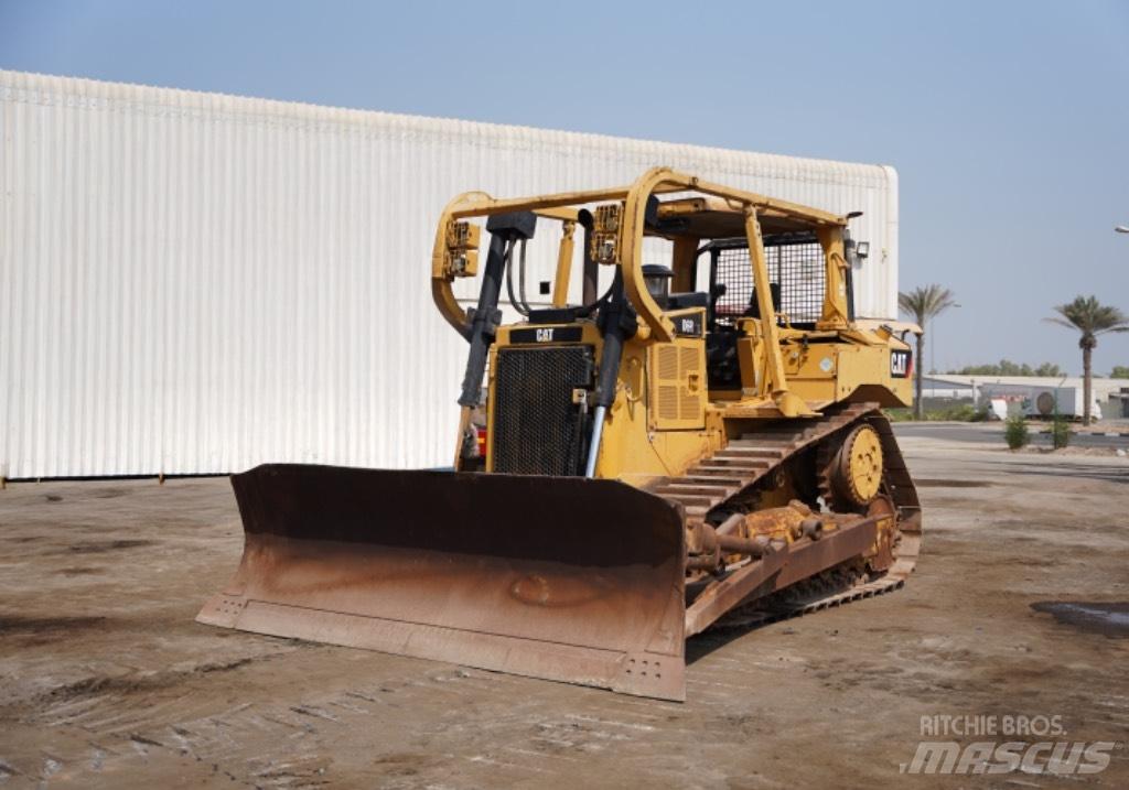 CAT D 6 R Spycharki gąsienicowe