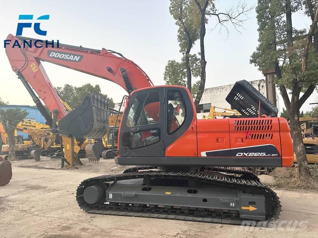 Doosan DX 225 LC Koparki gąsienicowe