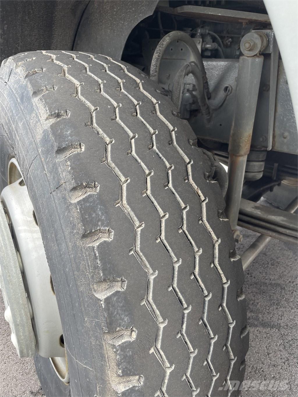 Volvo F 12 Pojazdy pod zabudowę