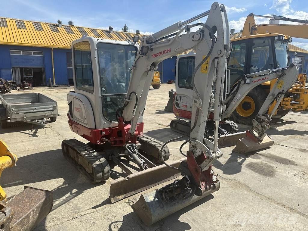 Takeuchi TB225 Minikoparki
