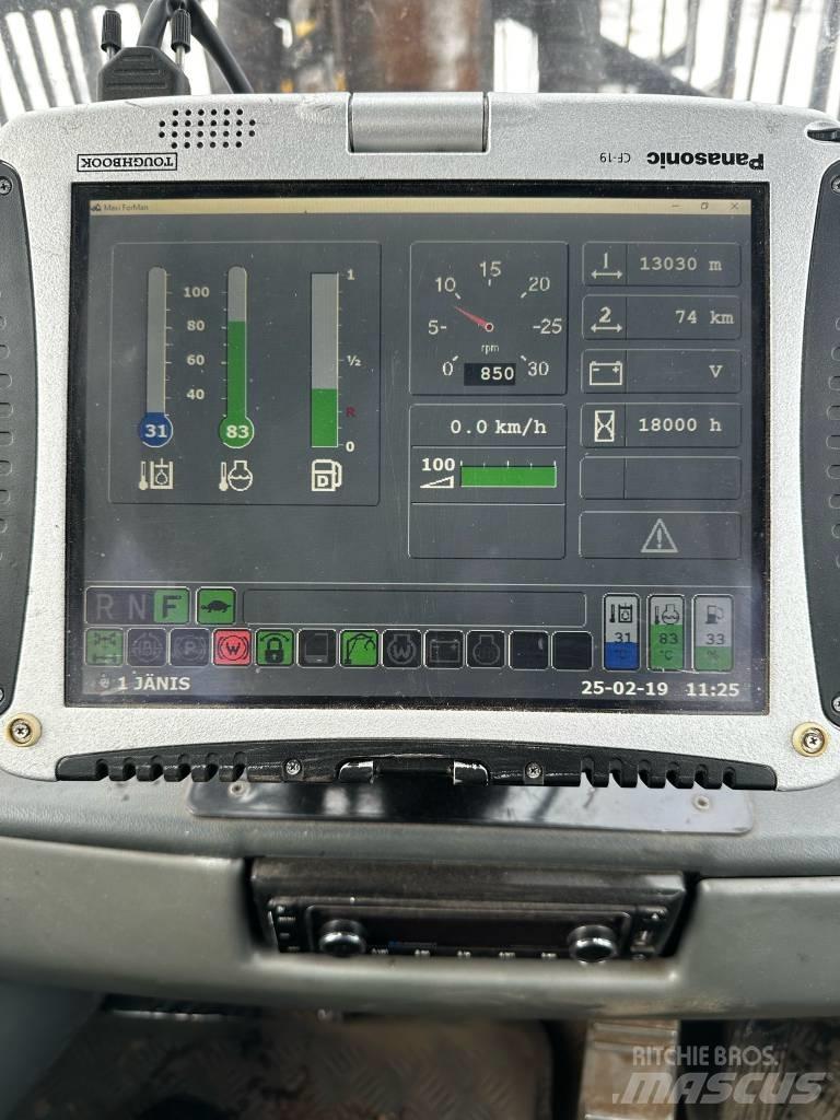 Komatsu 840 TX Forwardery