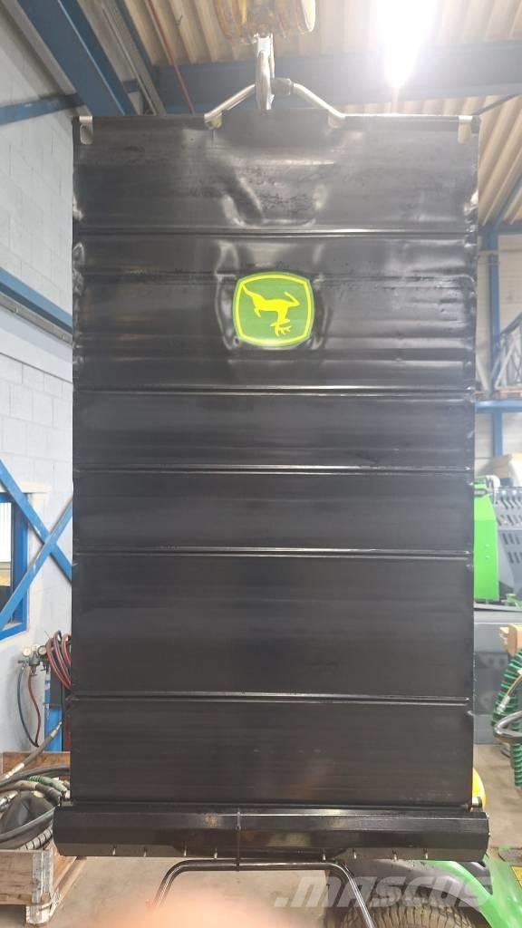 John Deere F708644 Kabiny i wnętrze