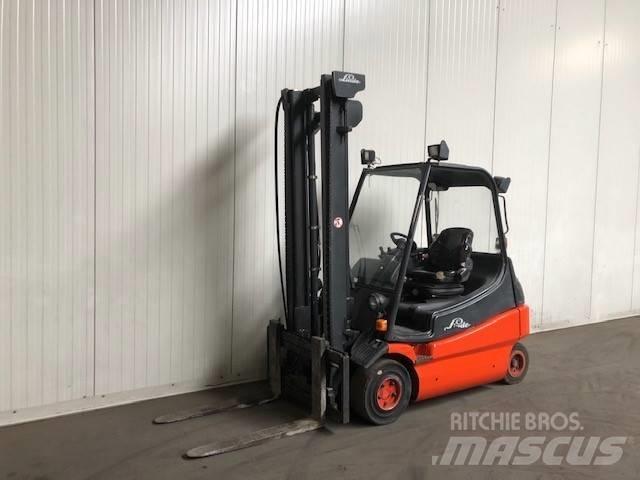 Linde E25-02 Wózki elektryczne