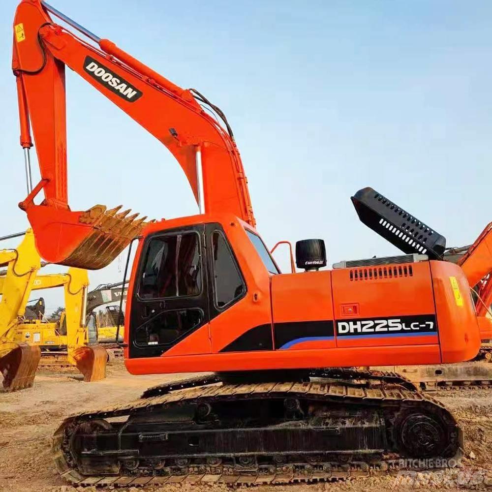 Doosan 225 Koparki gąsienicowe