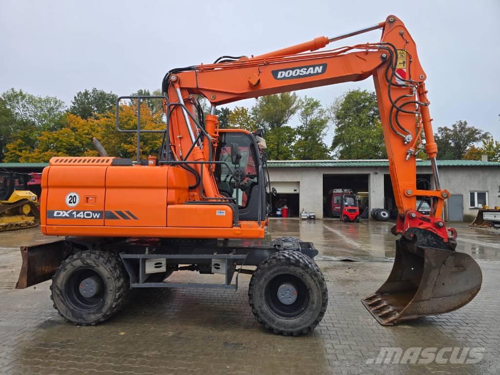 Doosan DX 140-W Koparki kołowe