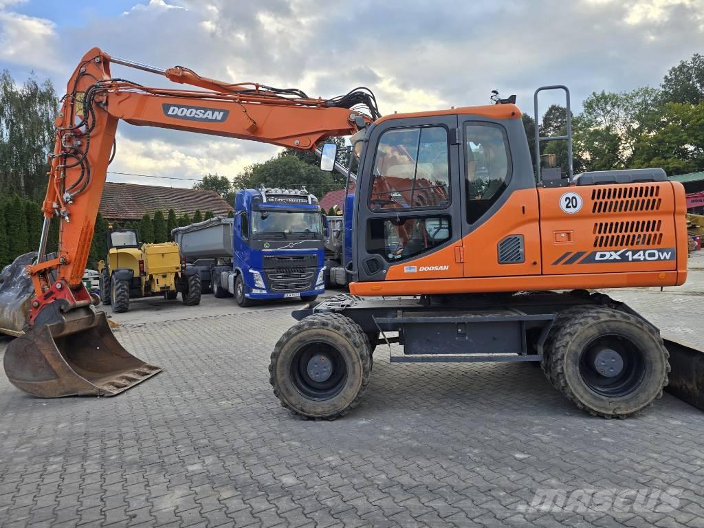 Doosan DX 140-W Koparki kołowe