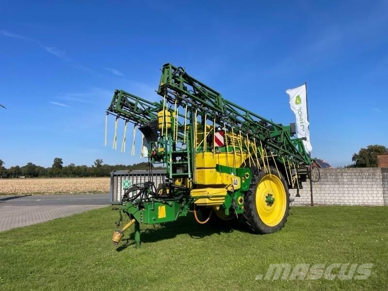 John Deere 824 Opryskiwacze zaczepiane