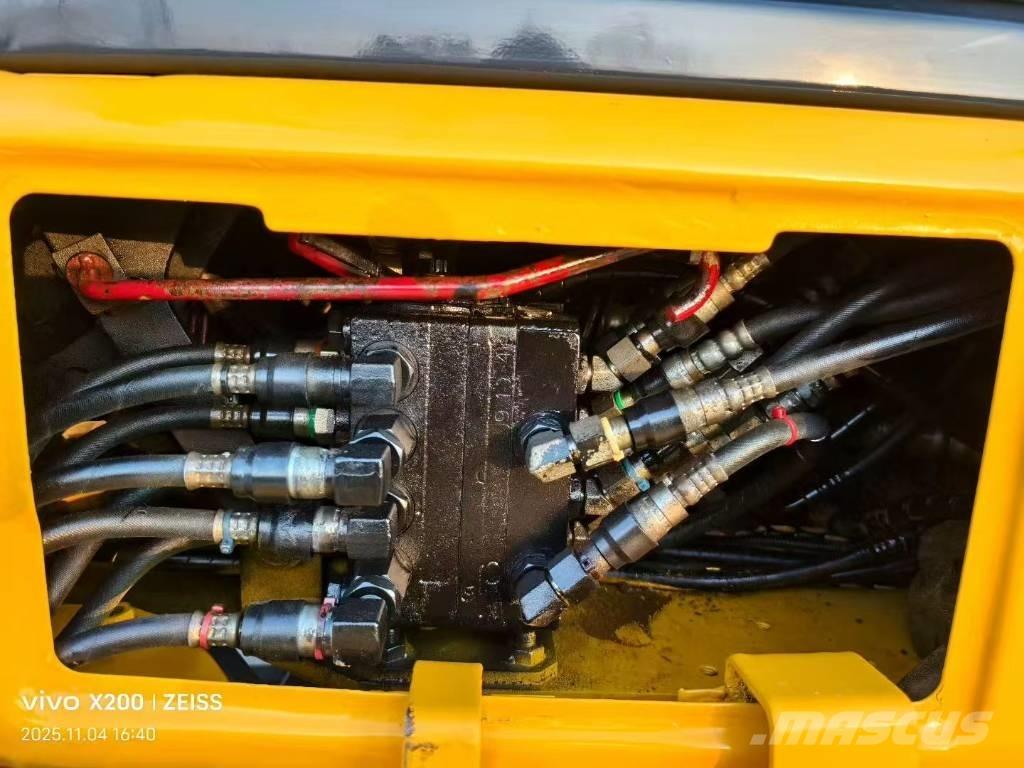 Komatsu PC 40 MR Minikoparki