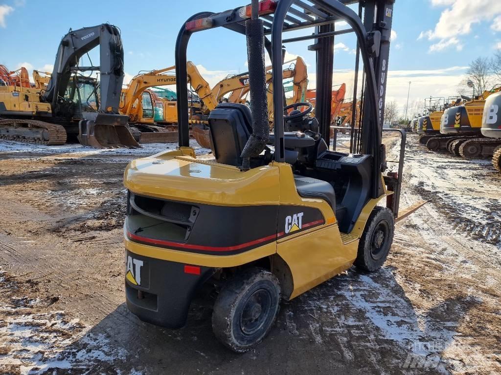 CAT DP 25 N Wózki Diesla