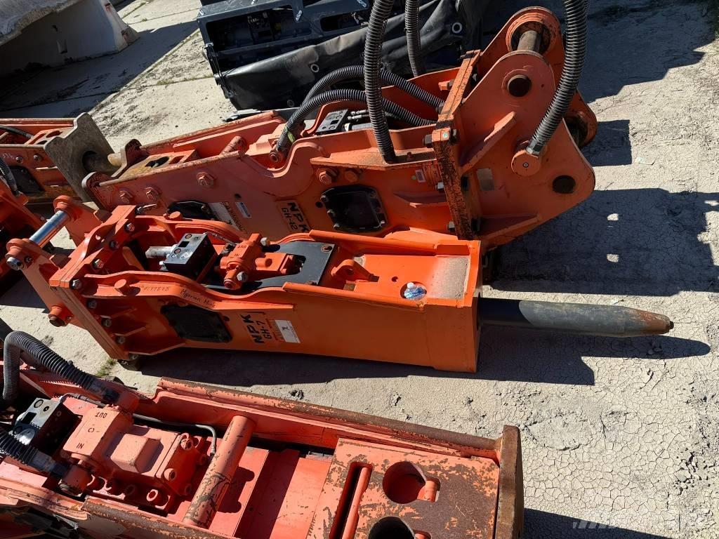 NPK GH 7 Młoty hydrauliczne