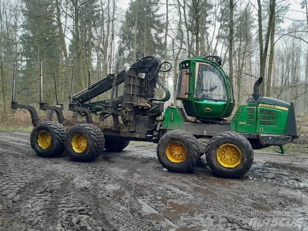 John Deere 1110 E Forwardery