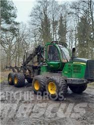 John Deere 1110 E Forwardery