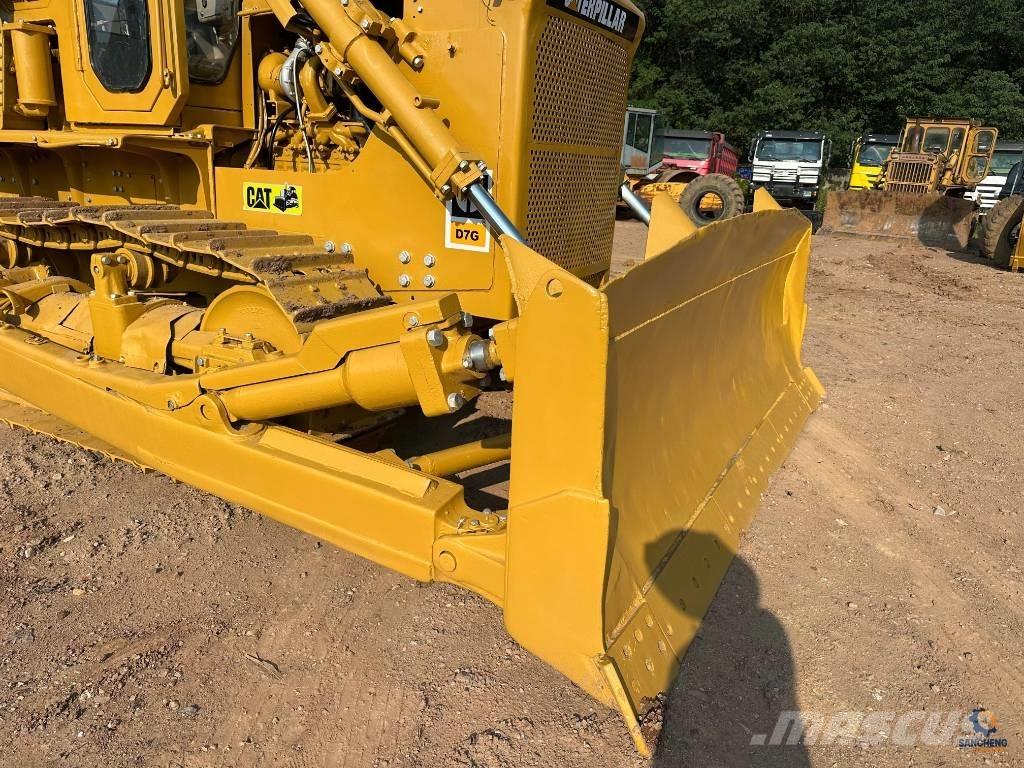 CAT D7G Spycharki gąsienicowe