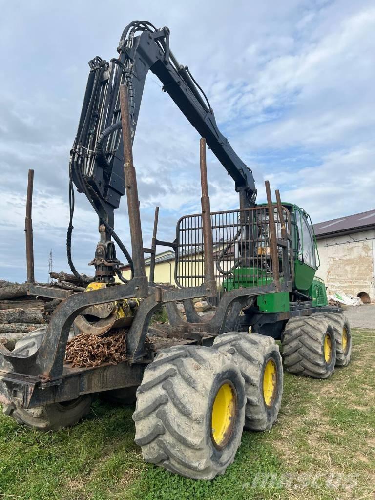 John Deere 810 E Forwardery