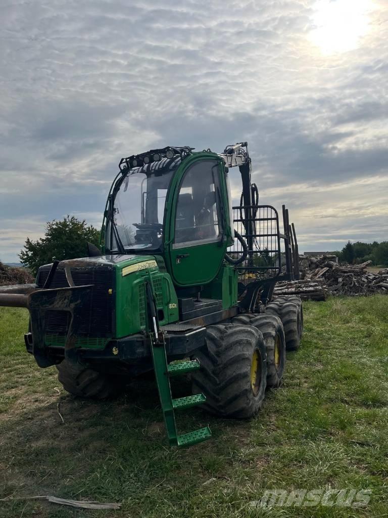 John Deere 810 E Forwardery