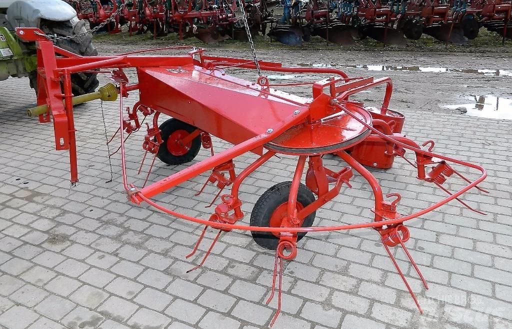 JF 320 Zgrabiarki i przetrząsacze