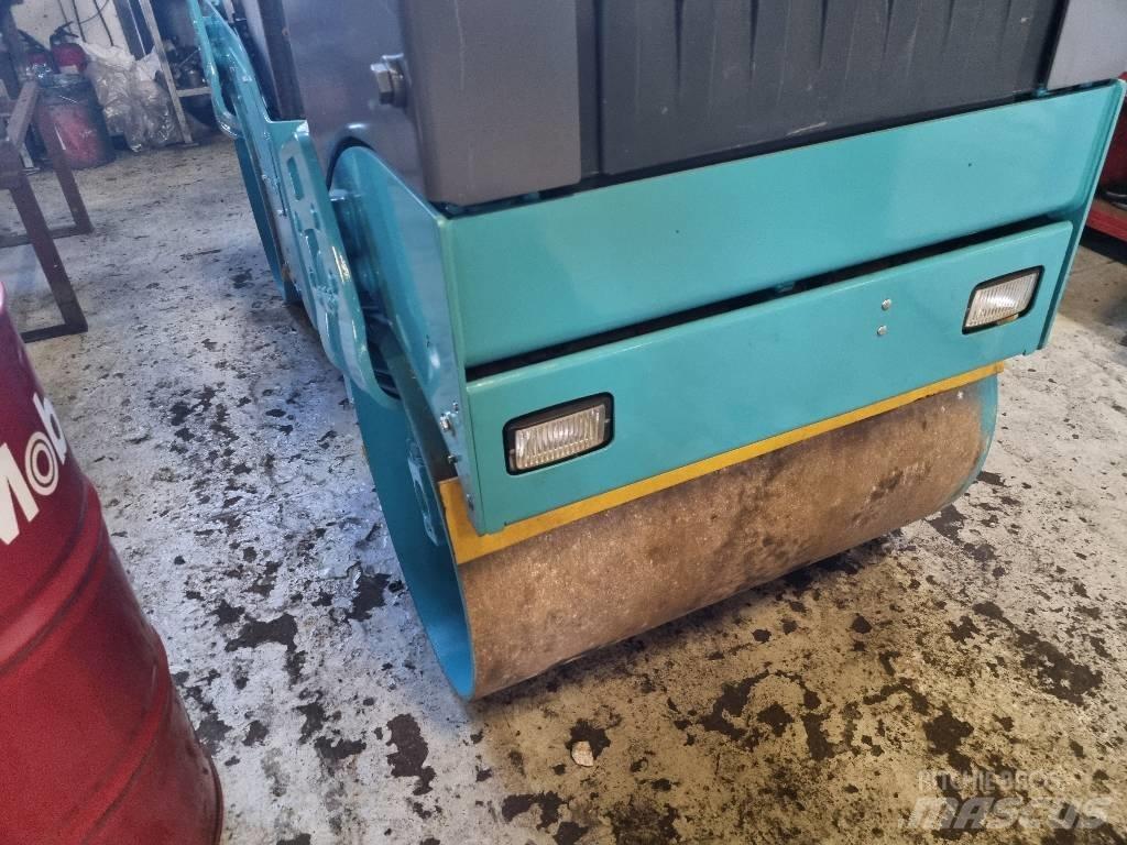 Bomag BW 100 AD-4 Walce dwubębnowe