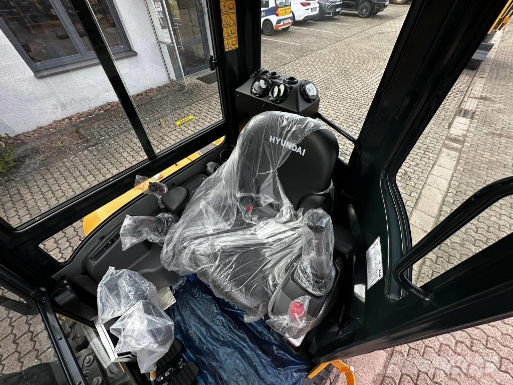 Hyundai R35Z 9A Minikoparki