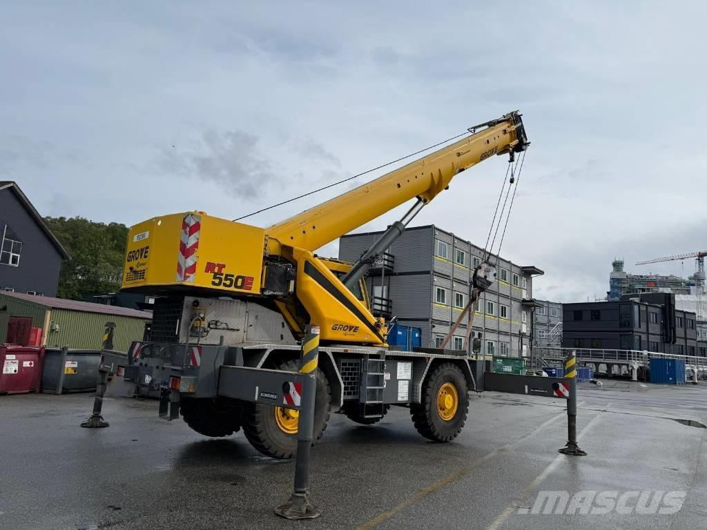 Grove RT 550 E Żurawie terenowe