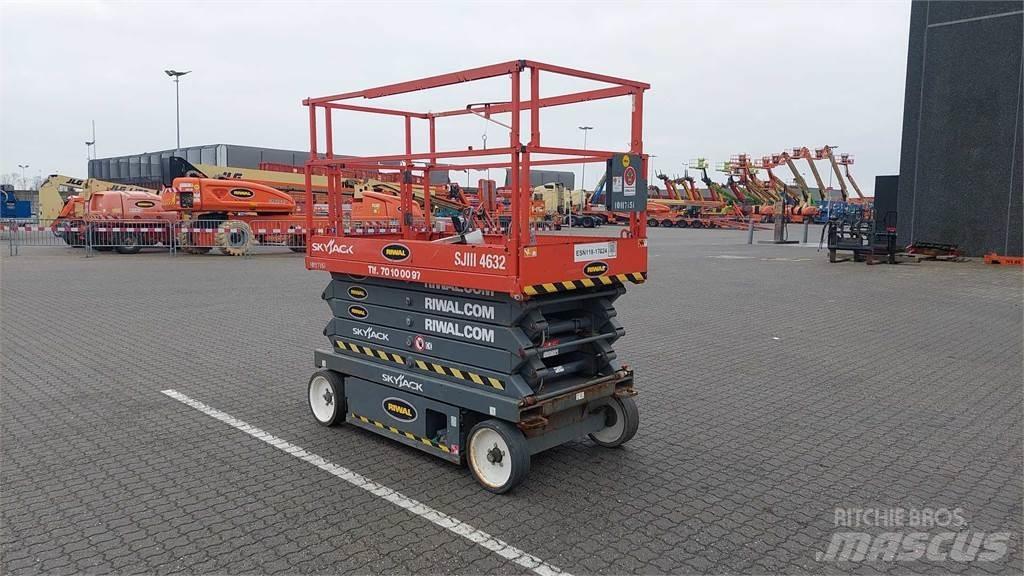 SkyJack SJIII4632 Podnośniki nożycowe