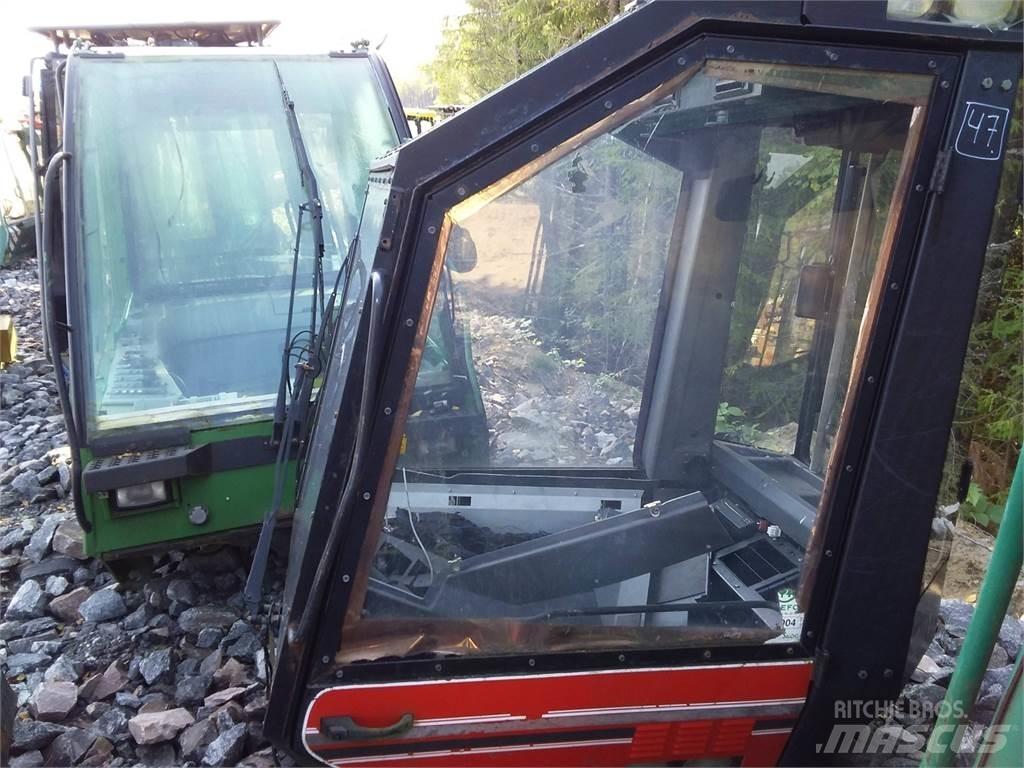 Valmet 901 Kabiny i wnętrze