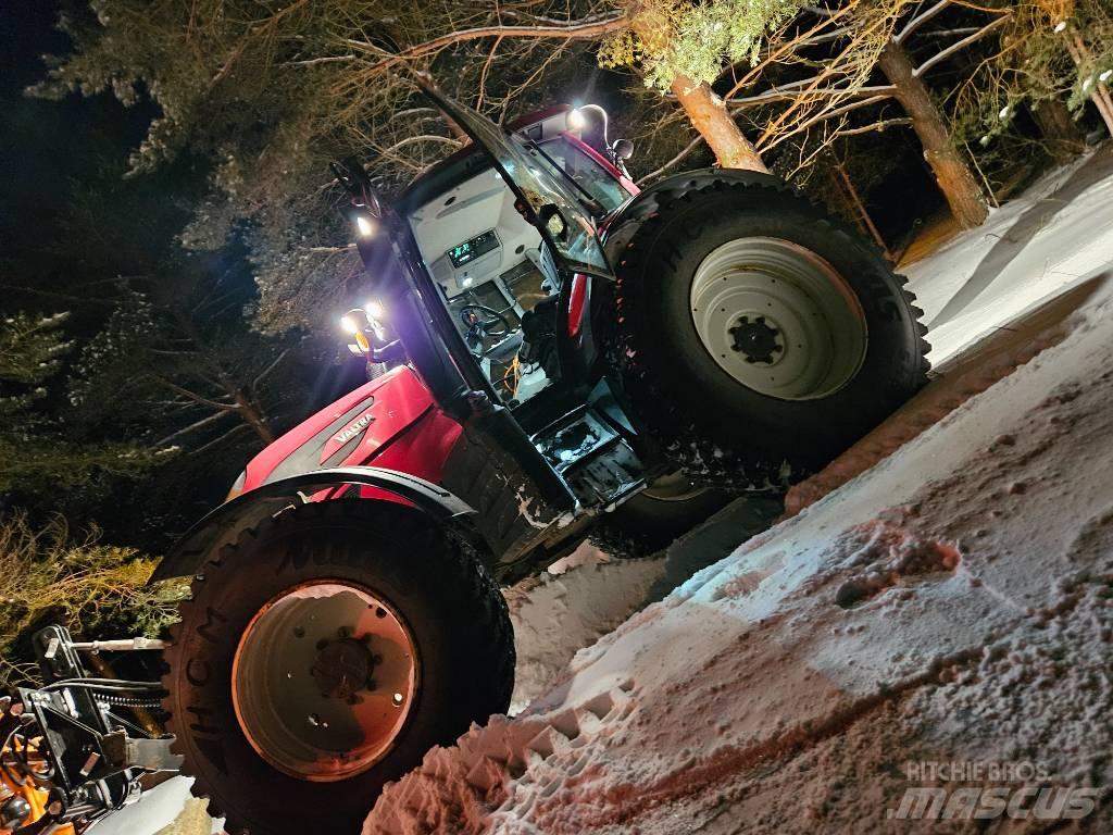 Valtra N154 Ciągniki rolnicze