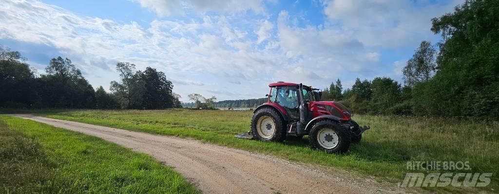 Valtra N154 Ciągniki rolnicze