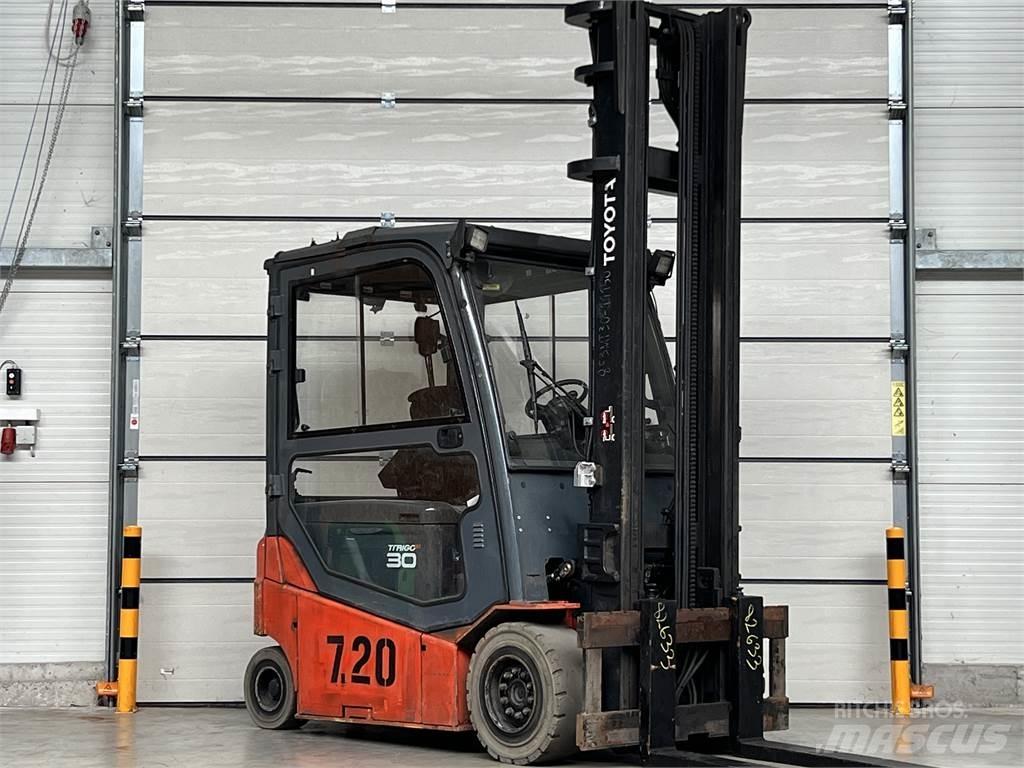 Toyota 8FBMT30 Wózki elektryczne
