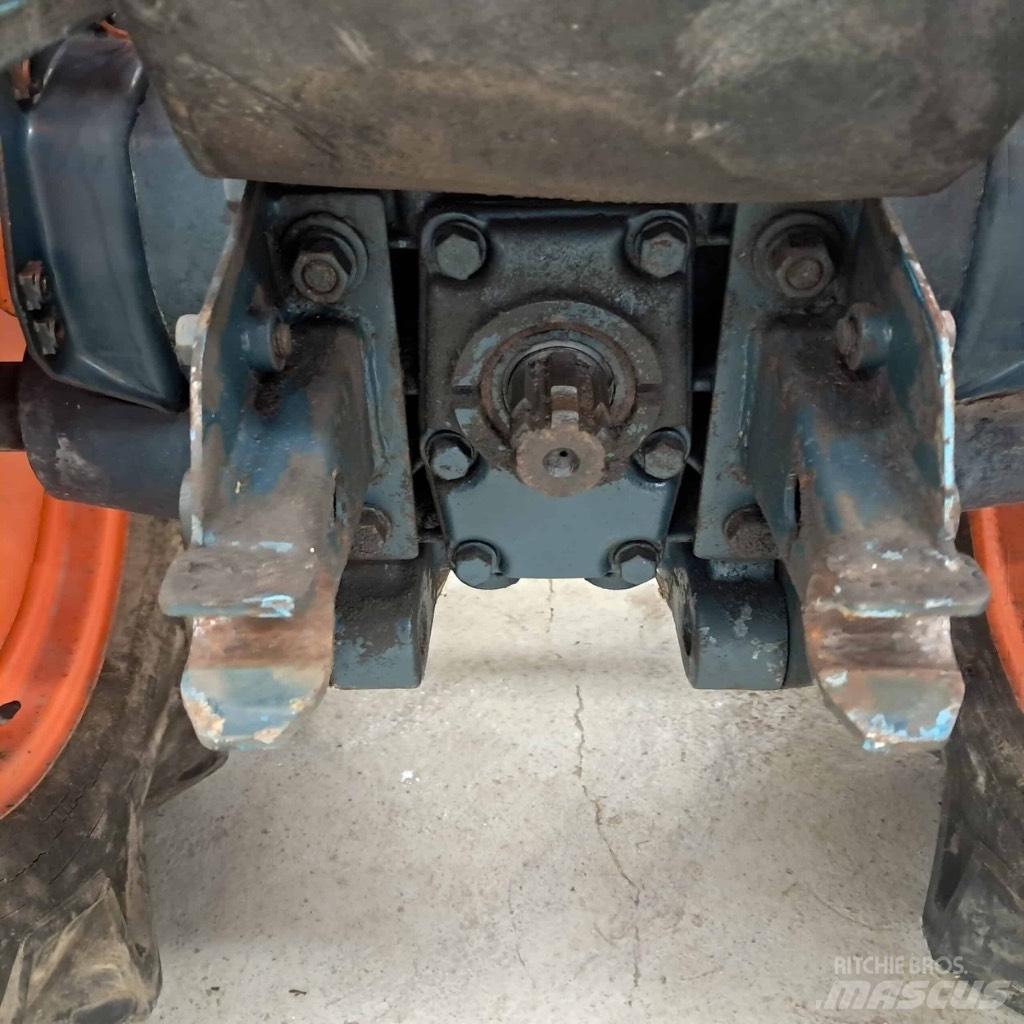 Kubota B 7000 Ciągniki rolnicze