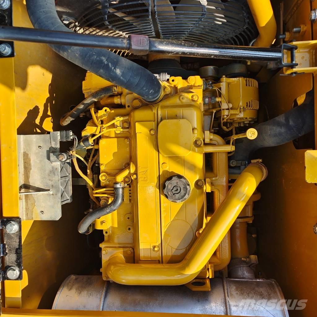 CAT 313 D Koparki gąsienicowe