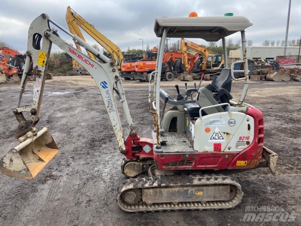 Takeuchi TB 216 Minikoparki