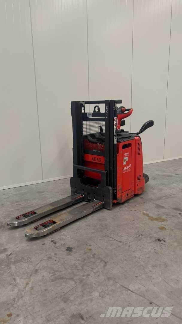 Linde D12AP Samojezdne maszyny do załadunku