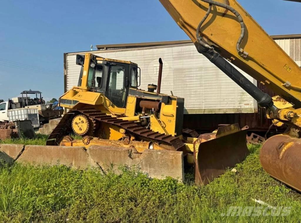CAT D 6 M Spycharki gąsienicowe