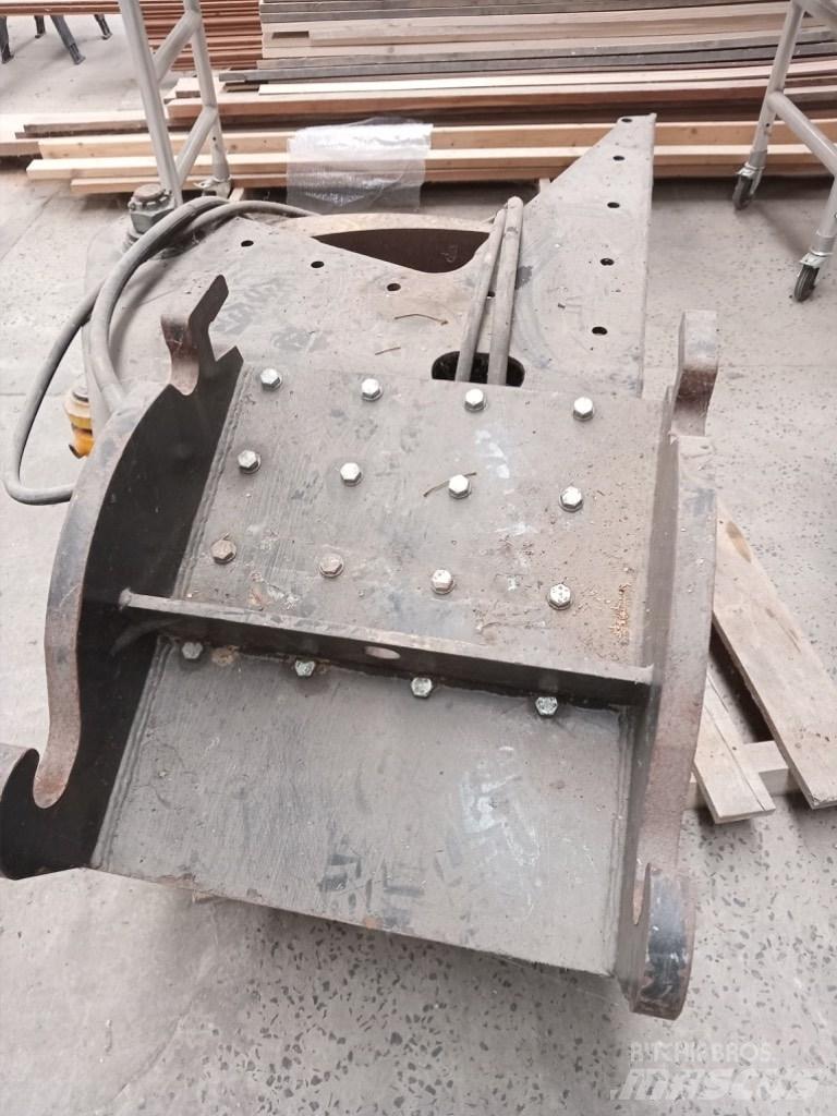 TMK  400 boomschaar Inne akcesoria