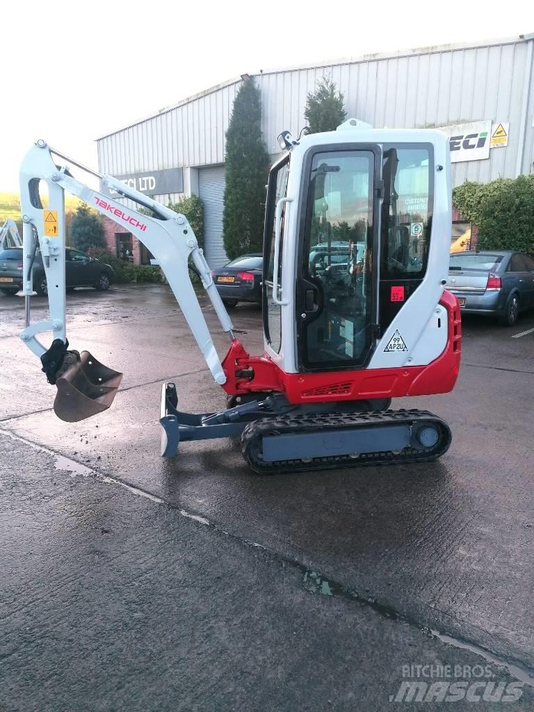 Takeuchi TB216 Minikoparki