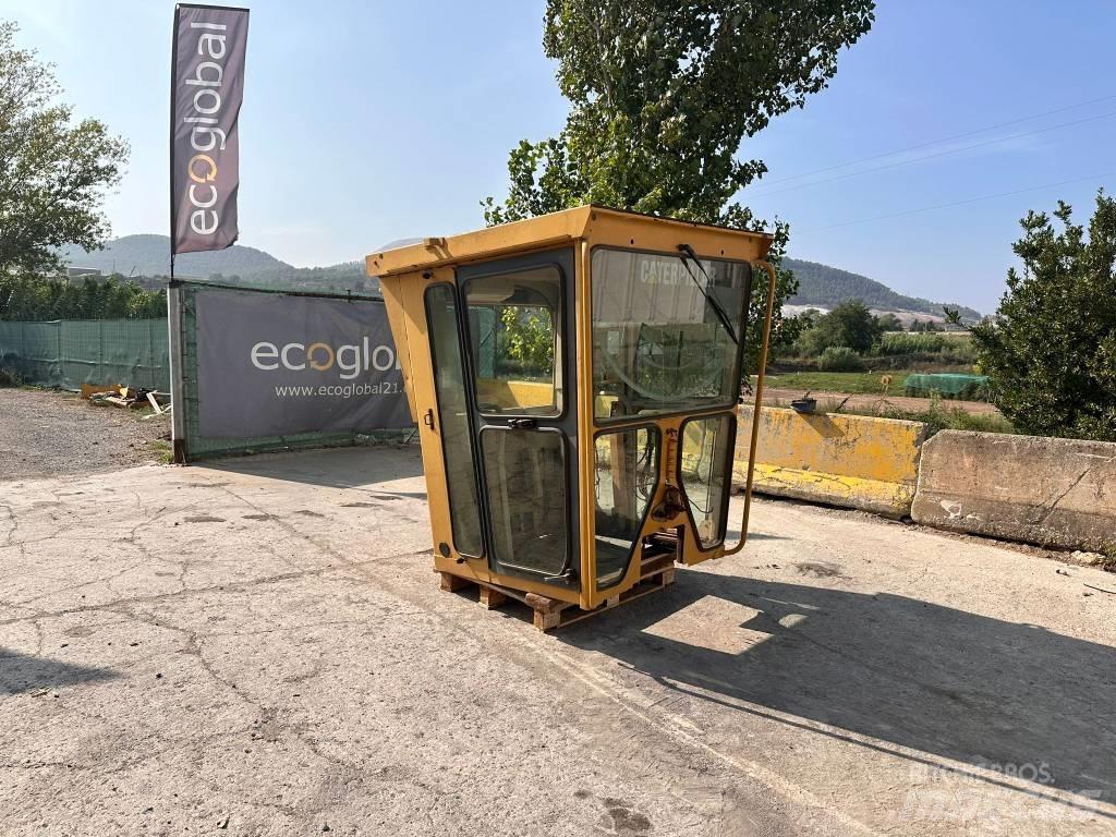 CAT 140 H Kabiny i wnętrze