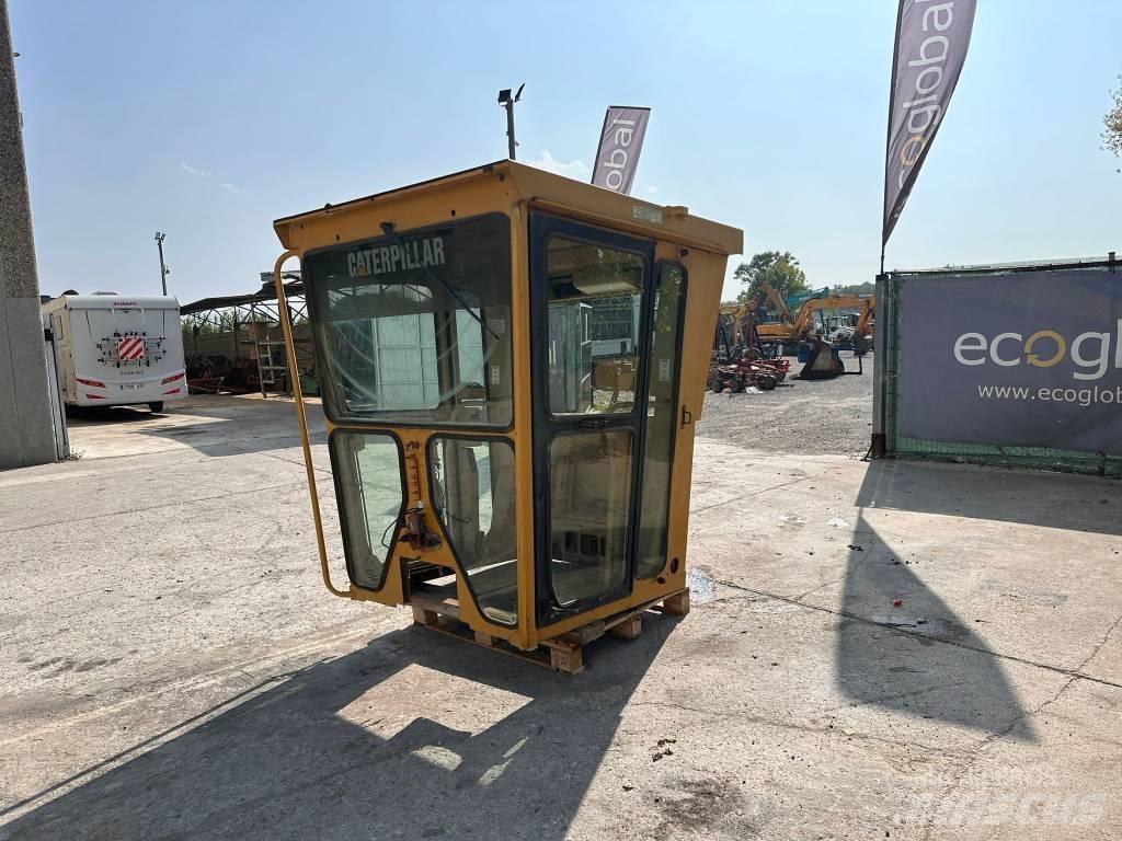 CAT 140 H Kabiny i wnętrze