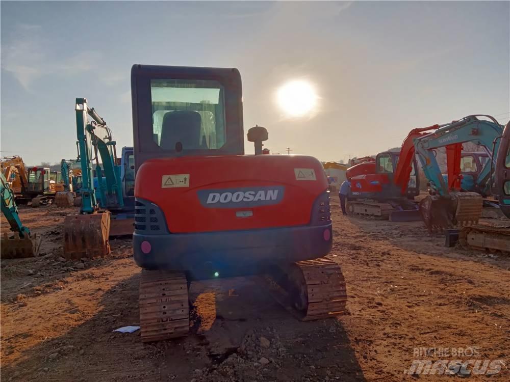 Doosan DH 60-7 Minikoparki