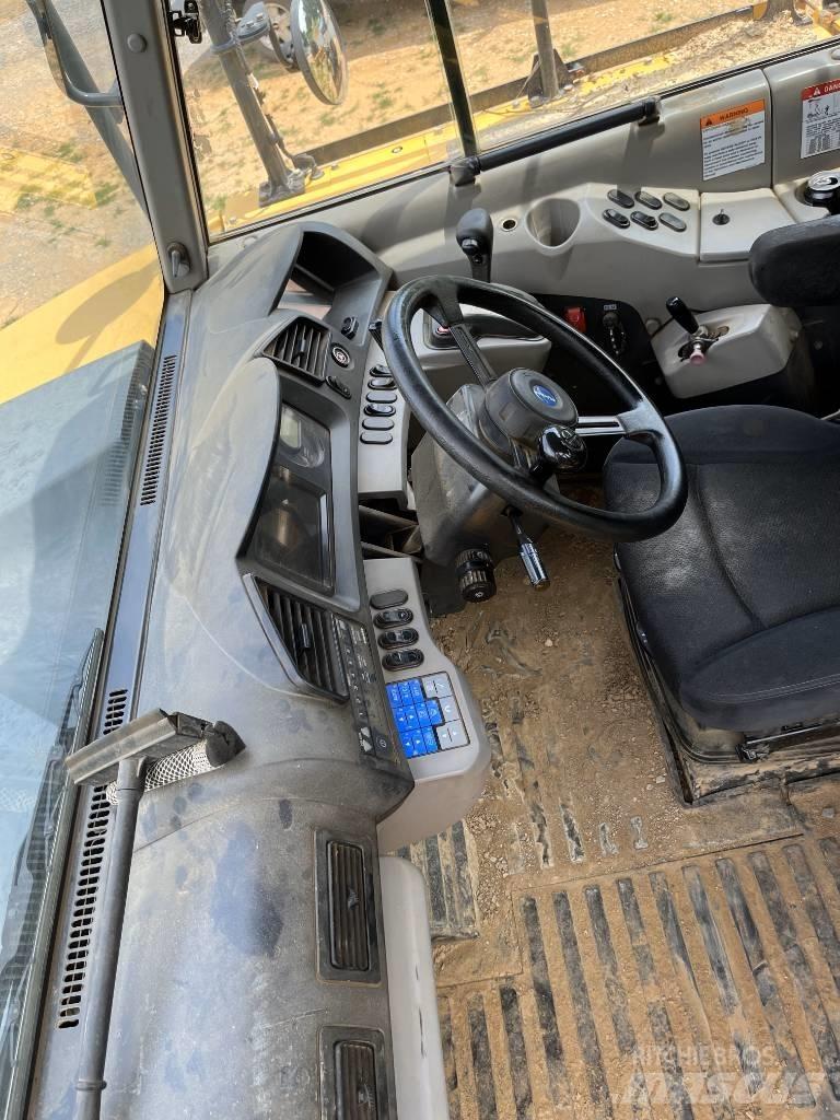Komatsu HM 400 Wozidła przegubowe