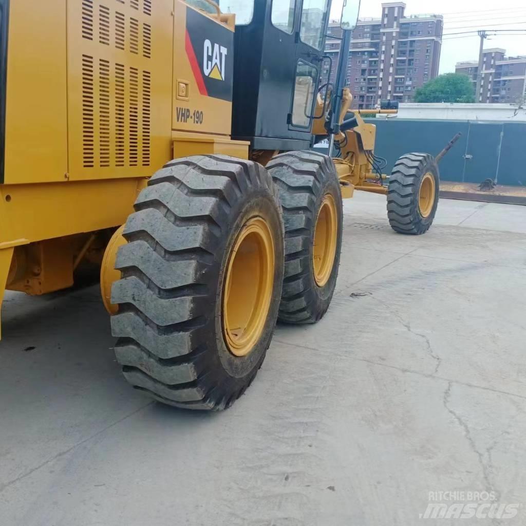 CAT 140 K Równiarki