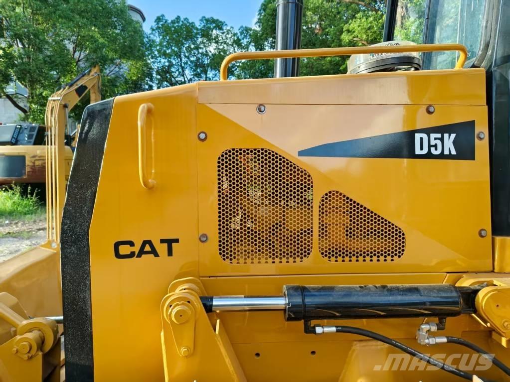 CAT D 5 K Spycharki gąsienicowe