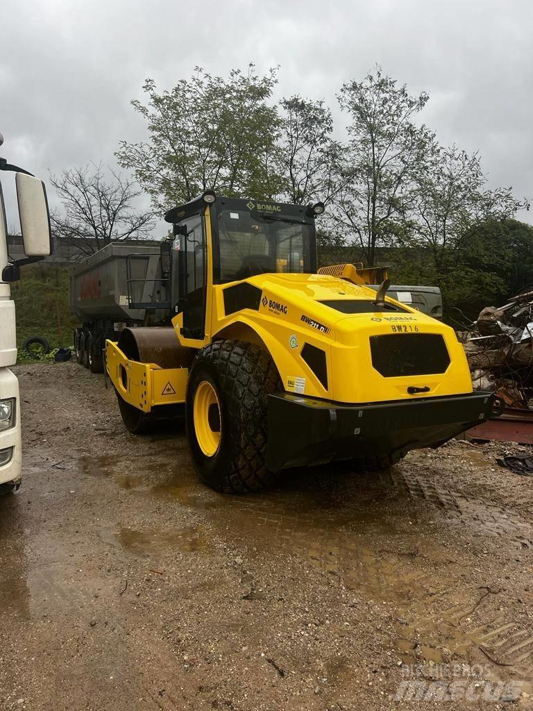 Bomag BW211 D5 Walce jednobębnowe