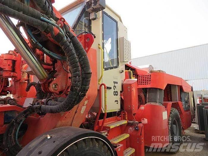 Sandvik DT 821 SC Wiertnice do nawierzchni