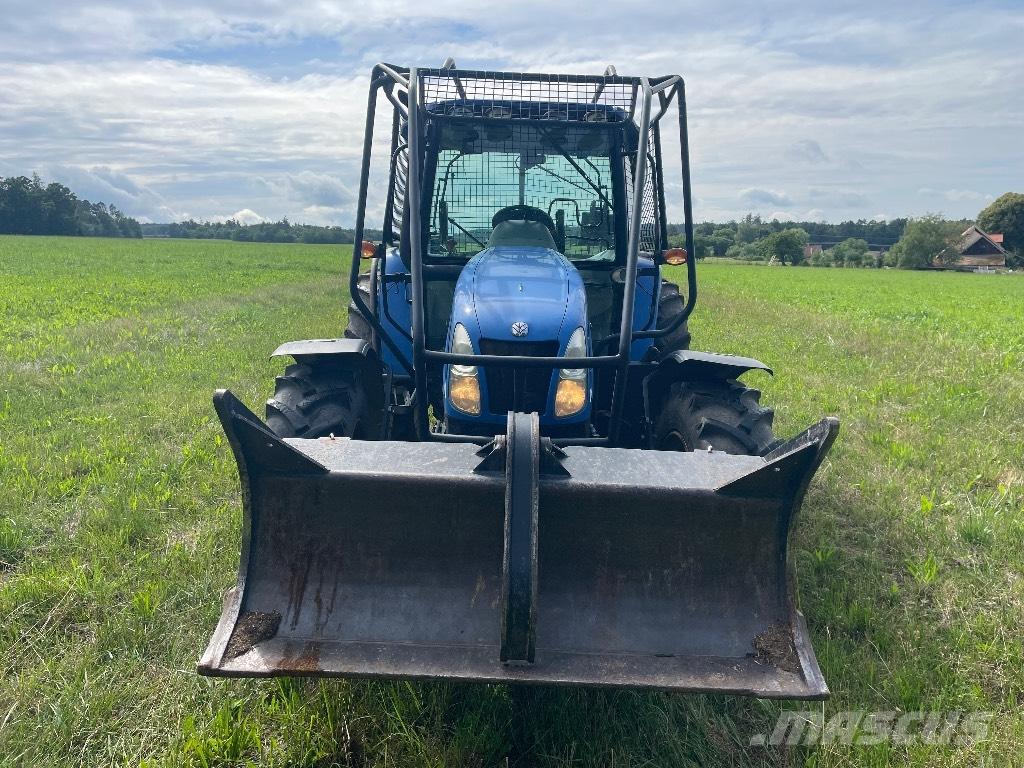 New Holland  T5050 Traktory leśne