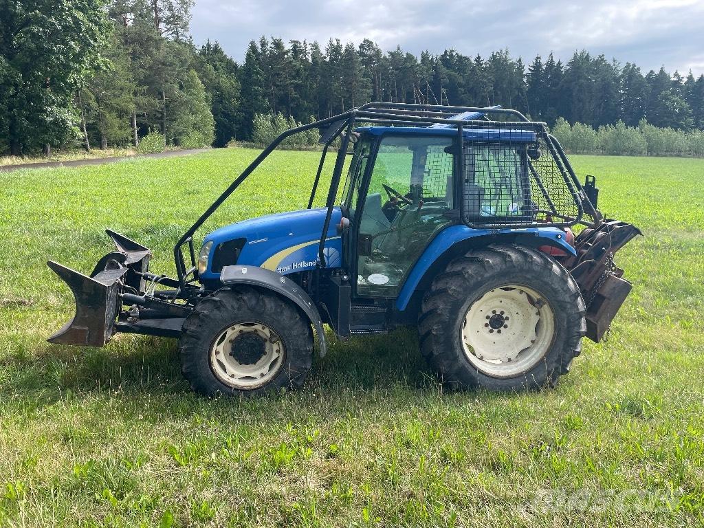 New Holland  T5050 Traktory leśne