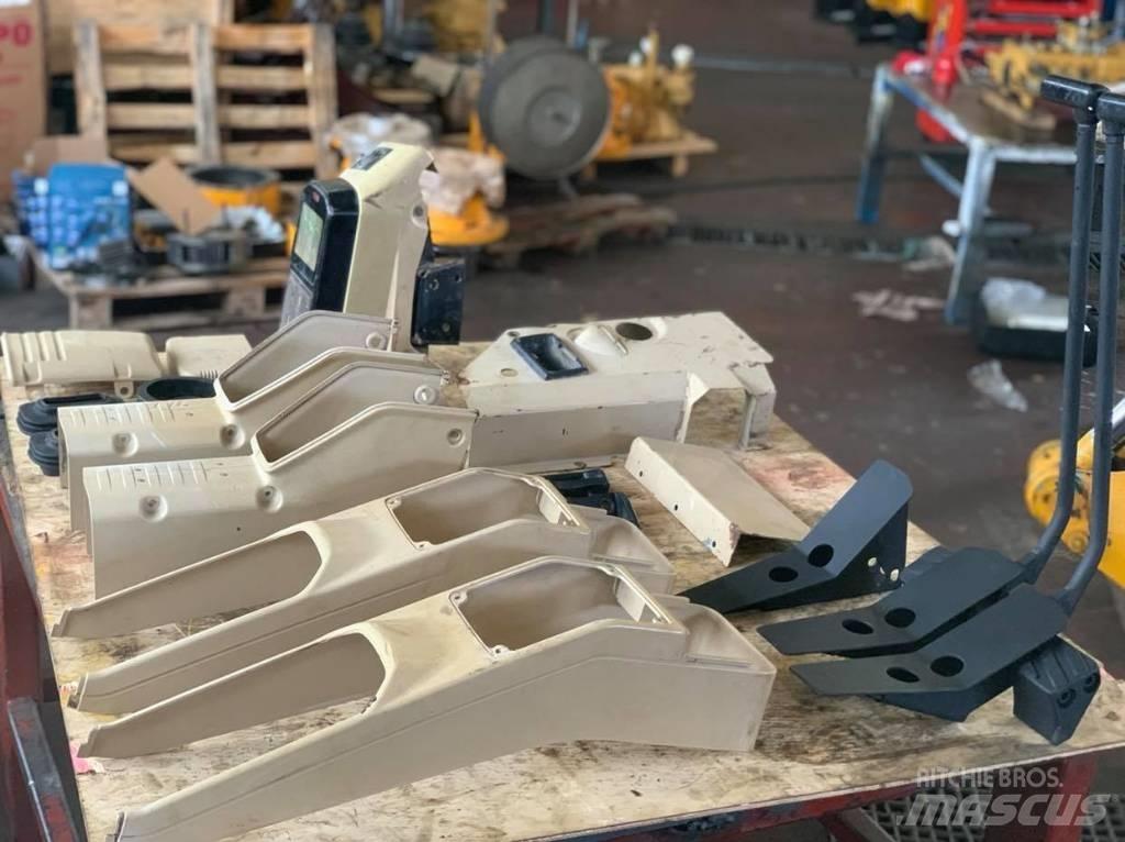 CAT 375 Kabiny i wnętrze