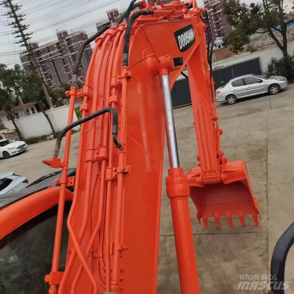 Doosan DX 225 LC Koparki gąsienicowe