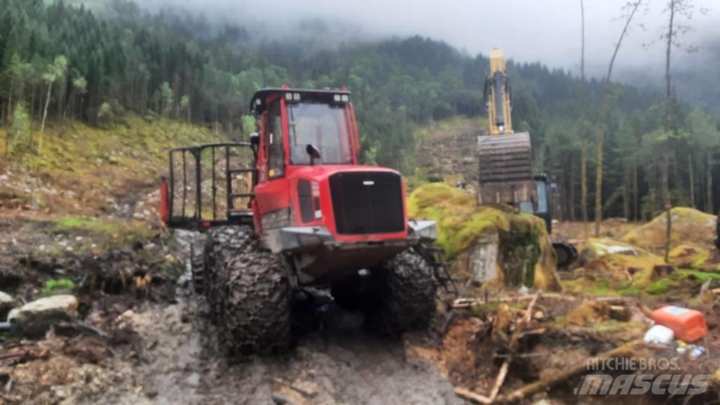 Komatsu 895 Forwardery