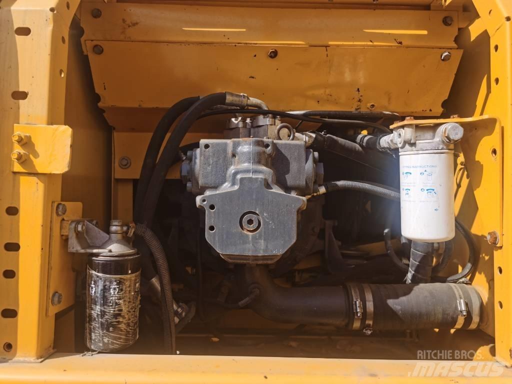Komatsu PC 220-7 Koparki gąsienicowe