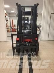 Manitou MI25D Wózki widłowe terenowe